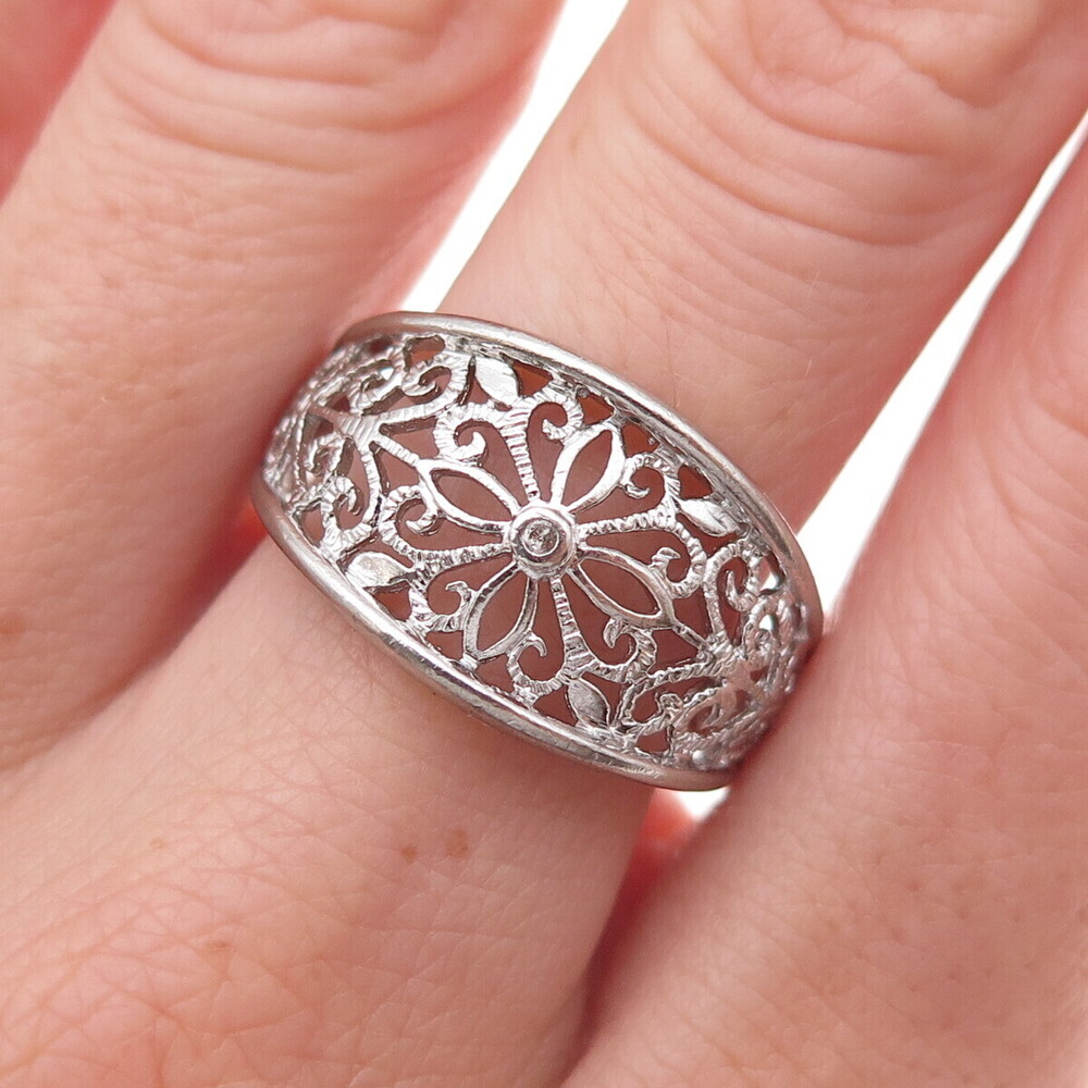 Diadema 925 Sterling Silver Vintage Round-Cut C Z Floral Ring Size 8